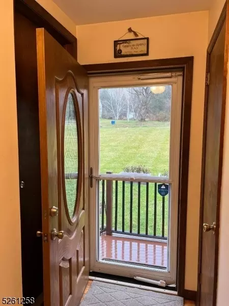 561 Charlestown Rd, Hampton, NJ 08827 photo 3