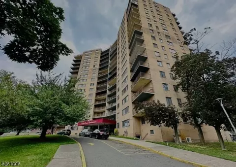 275 Prospect St #2H, East Orange, NJ 07017