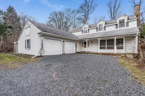 24 State Park Rd, Chester, NJ 07930