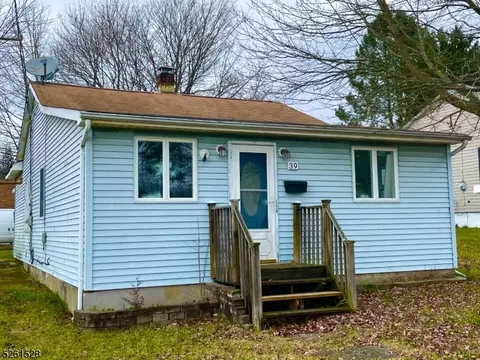 39 Mabie St, Franklin, NJ 07416