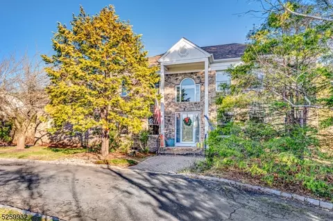 230 Woods End Dr, Bernards, NJ 07920