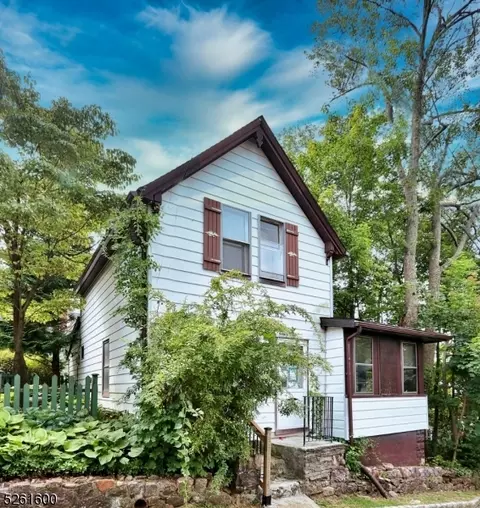 8 W Morris Ave, Parsippany-troy Hills Twp, NJ 07878