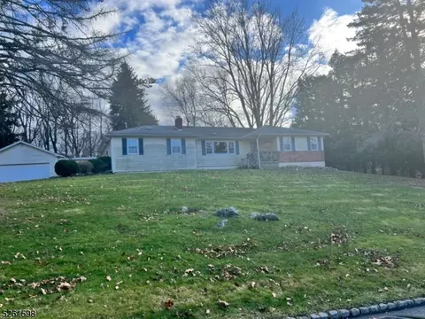 34 Treaty Rd, Randolph, NJ 07869