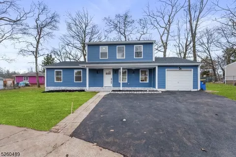 4 Tall Oaks Rd, Franklin Twp, NJ 08873