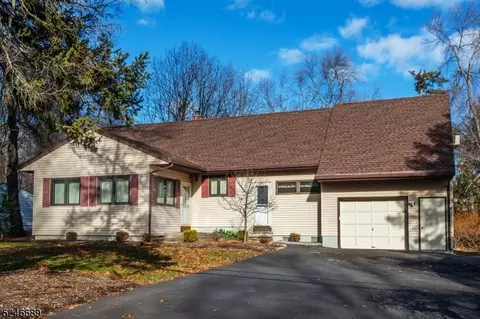 14 Friar Rd, Morris Plains, NJ 07950