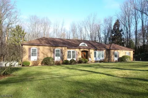 37 Lawrence Rd, Randolph, NJ 07869