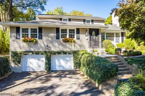 109 Coleman Ave, Chatham, NJ 07928