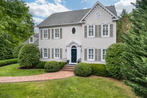 10 Hamilton St, Madison, NJ 07940