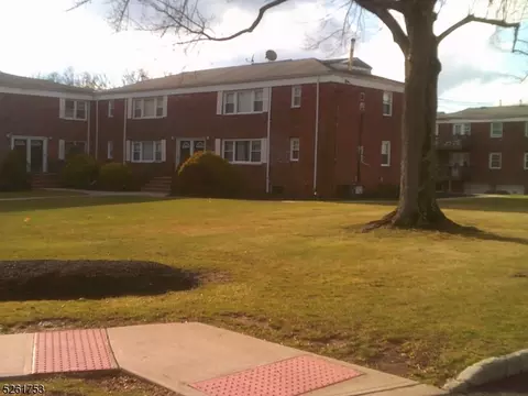 31 Morgan Ln 1b #1B, Bridgewater, NJ 08807