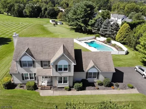 6 Endicott Dr, Independence Twp, NJ 07838