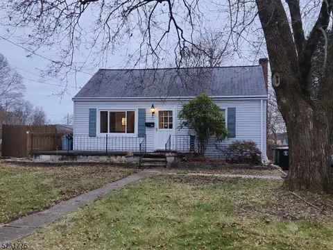 20 Valley View Ter, Washington, NJ 07882