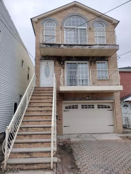 7 Bryant Ave, Jersey City, NJ 07306