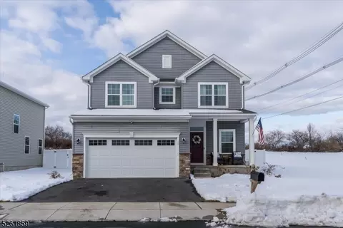 15 Trafalgar Ct, Sparta Twp, NJ 07871