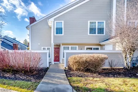 202 Westchester Ct #8, Union, NJ 07083