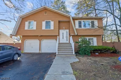 16 Maple St, Spotswood, NJ 08884