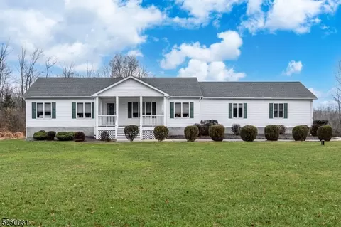 42 Fairview Rd, Frenchtown, NJ 08825