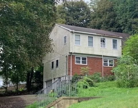 5 Carmine Dr, Netcong, NJ 07857 photo 2