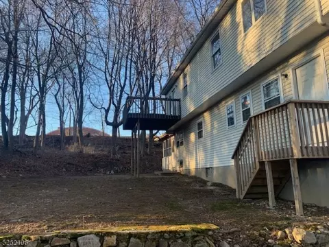 5 Carmine Dr, Netcong, NJ 07857 photo 3