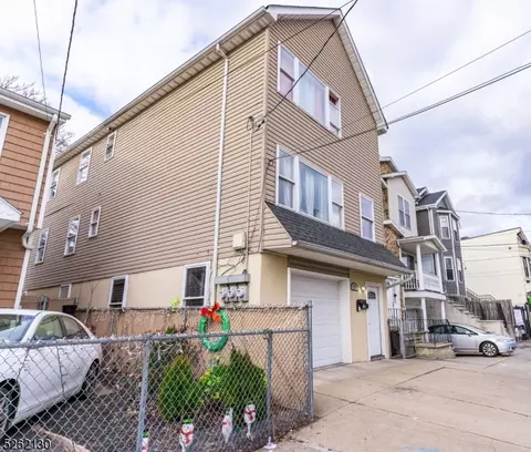 95 N Main St, Paterson, NJ 07522