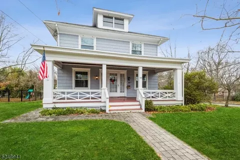 110 W Broad St, Hopewell, NJ 08525