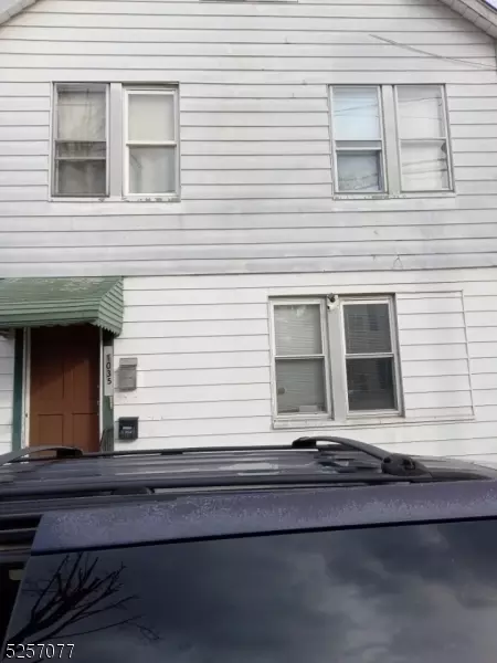1035 Morris St #2, Roselle, NJ 07203