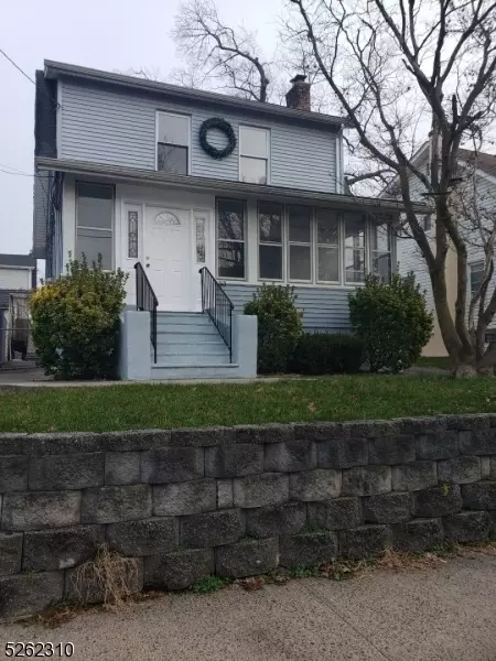 160 Oakland Ter, Newark, NJ 07106