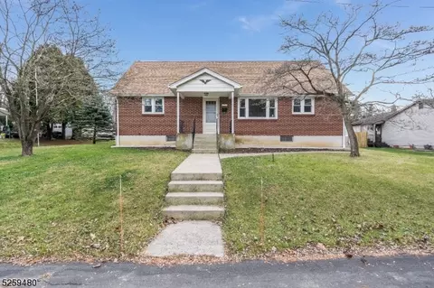 129 Wayne St, Alpha, NJ 08865