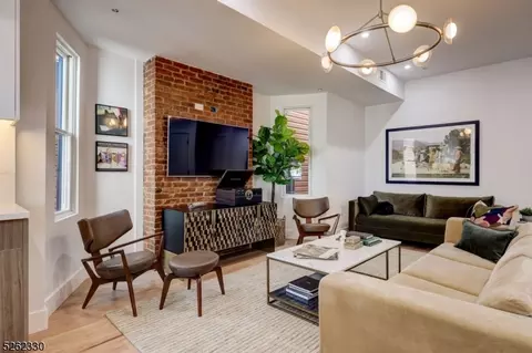 45 Booraem Ave #2, Jersey City, NJ 07307