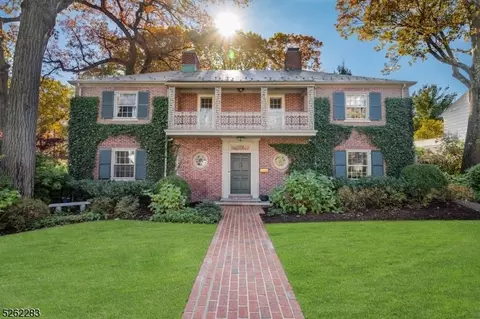69 Templar Way, Summit, NJ 07901