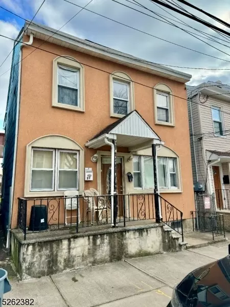 77 Chestnut St, Paterson, NJ 07501