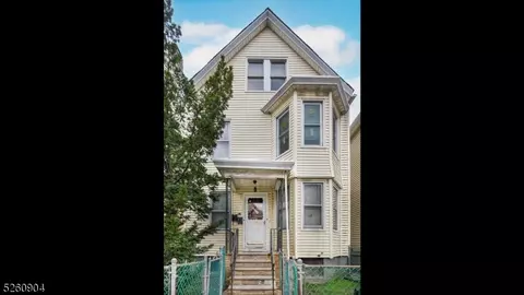 952 William St, Elizabeth, NJ 07201