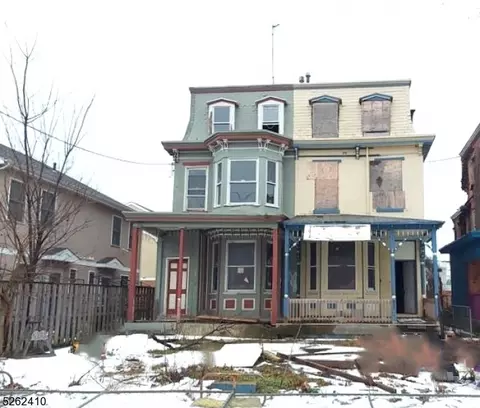 128 State St, Camden, NJ 08102