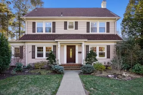 2 Overlook Ter, Millburn Twp, NJ 07078