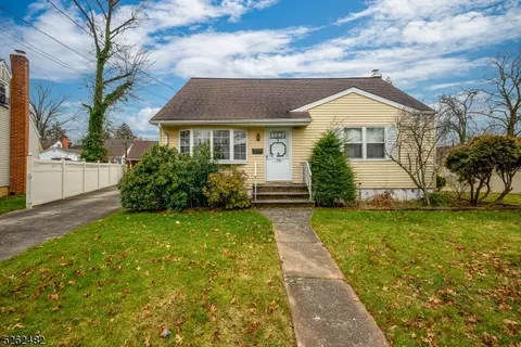 738 Rodgers Ct, Rahway, NJ 07065