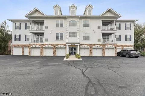 6 Cliff Rd #D3, Woodland Park, NJ 07424