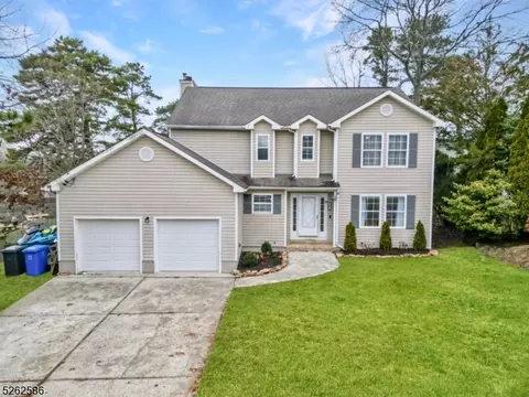 194 Lighthouse Dr, Stafford Township, NJ 08050