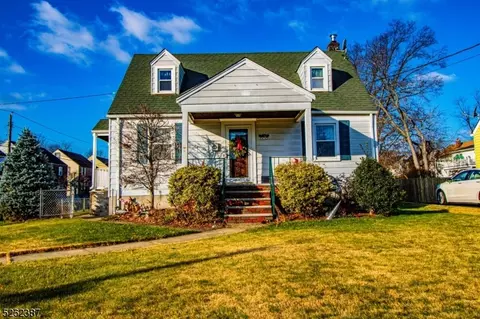45 Oak St, Woodbridge Twp, NJ 07001