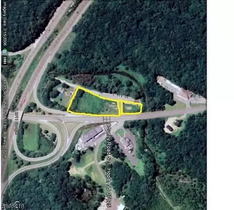 2 Willow Ct, Hope Twp, NJ 07825