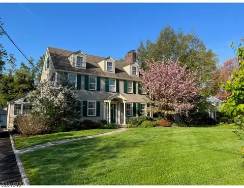 858 Winyah Ave, Westfield, NJ 07090