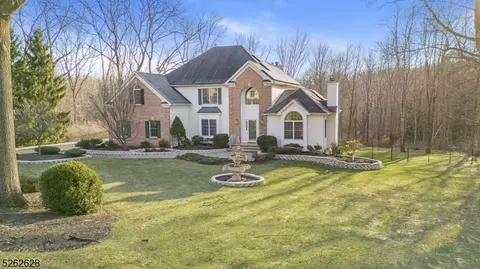 3 Wexford Ct, Randolph Twp, NJ 07945