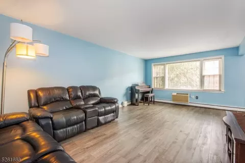 605 Grove St UNIT C14, Clifton, NJ 07013