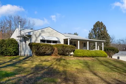 10 Fernwood Rd, Milford, NJ 08848