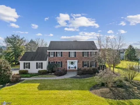 16 Springhouse Ln, Bernards, NJ 07920