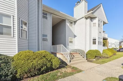 343 Ventnor Ct, Piscataway, NJ 08854
