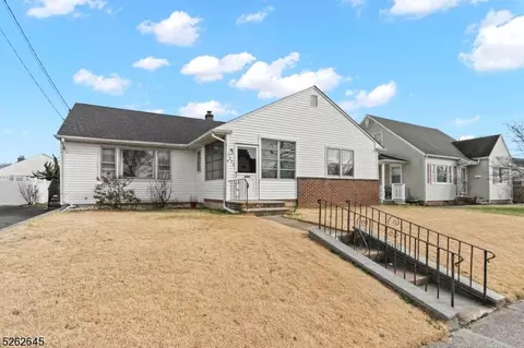 237 S 7th Ave, Manville, NJ 08835