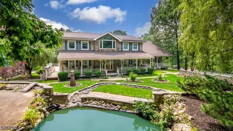 113 Lozier Rd, Mount Olive, NJ 07828