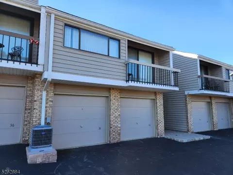 38 N Slope, Clinton, NJ 08809