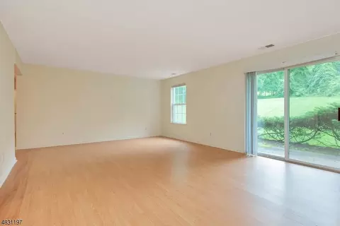 218 Vista Dr #218, Cedar Knolls, NJ 07927