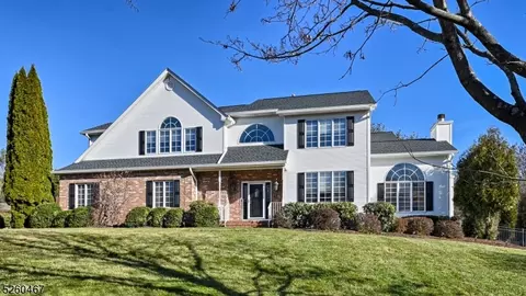 45 Gates Pl, Wayne, NJ 07470