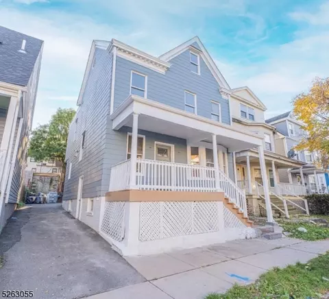 216 N Maple Ave, East Orange, NJ 07017